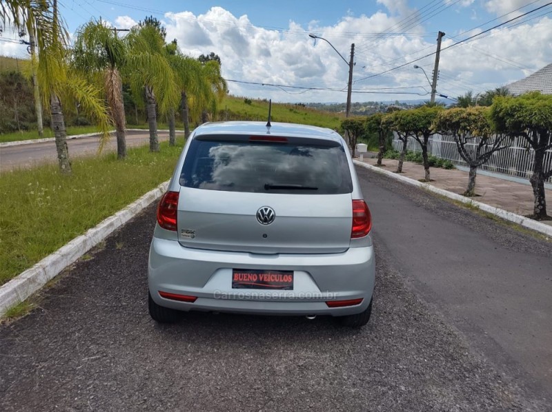 FOX 1.0 MI 8V FLEX 4P MANUAL - 2012 - CAMPO BOM