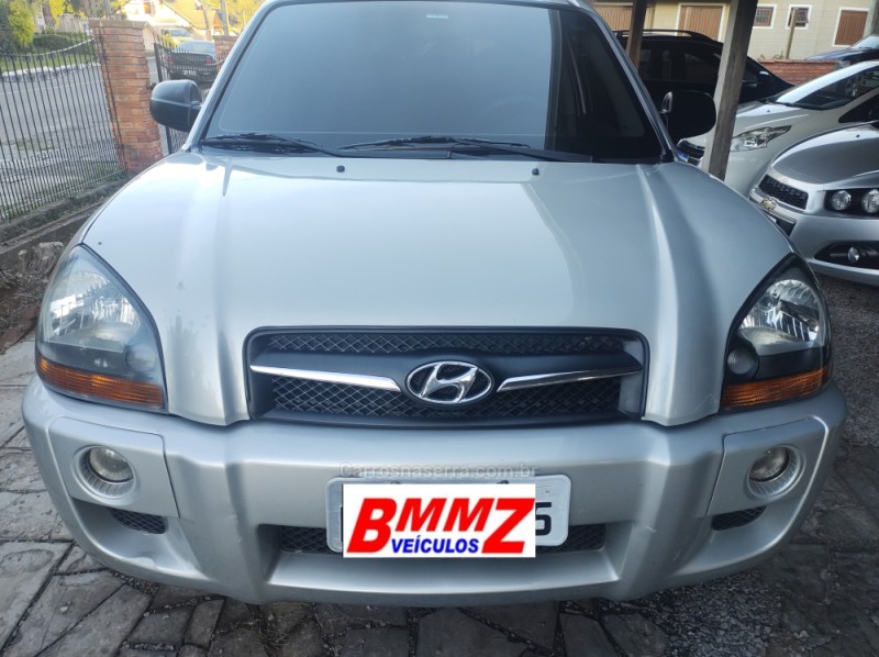 tucson 2.0 mpfi gl 16v 142cv 2wd gasolina 4p manual 2012 gramado