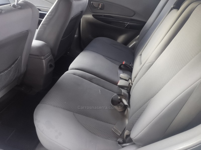TUCSON 2.0 MPFI GL 16V 142CV 2WD GASOLINA 4P MANUAL - 2012 - GRAMADO
