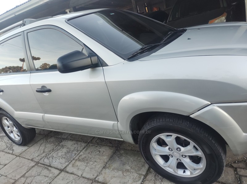 TUCSON 2.0 MPFI GL 16V 142CV 2WD GASOLINA 4P MANUAL - 2012 - GRAMADO