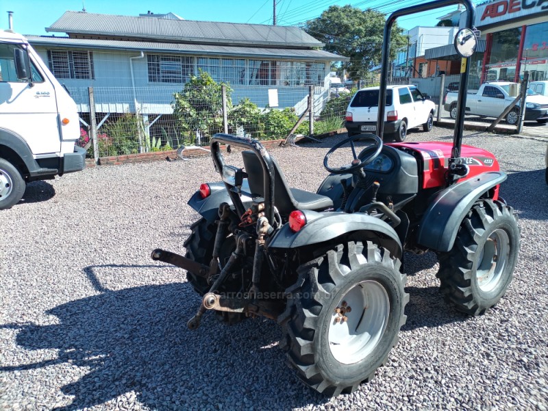 TRATOR 4233  - 2015 - FARROUPILHA
