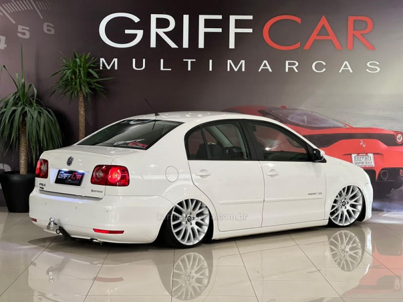 POLO SEDAN 1.6 MI COMFORTLINE 8V FLEX 4P AUTOMATIZADO - 2013 - DOIS IRMãOS