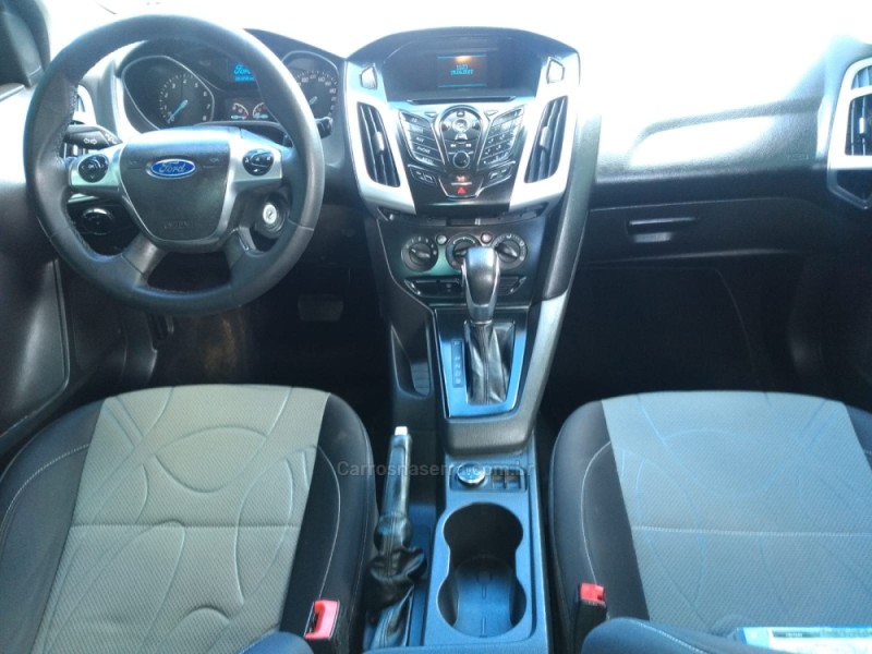 FOCUS 2.0 FC 16V GASOLINA 4P AUTOMÁTICO - 2014 - FARROUPILHA