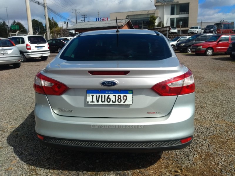 FOCUS 2.0 FC 16V GASOLINA 4P AUTOMÁTICO - 2014 - FARROUPILHA