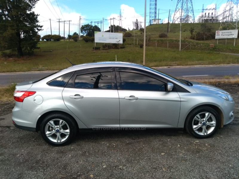 FOCUS 2.0 FC 16V GASOLINA 4P AUTOMÁTICO - 2014 - FARROUPILHA