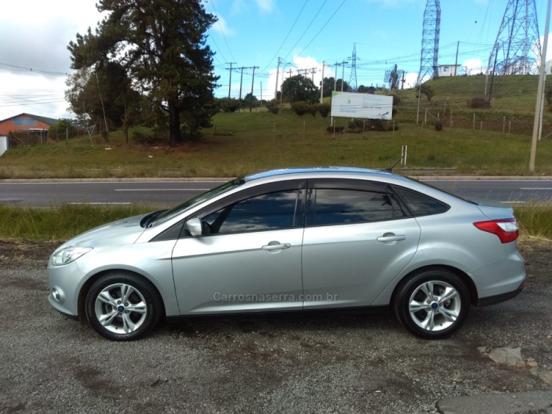 FOCUS 2.0 FC 16V GASOLINA 4P AUTOMÁTICO - 2014 - FARROUPILHA