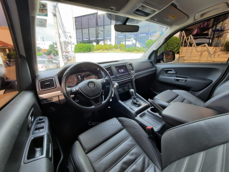 AMAROK 3.0 V6 TDI HIGHLINE CD DIESEL 4MOTION AUTOMÁTICO - 2018 - LAJEADO