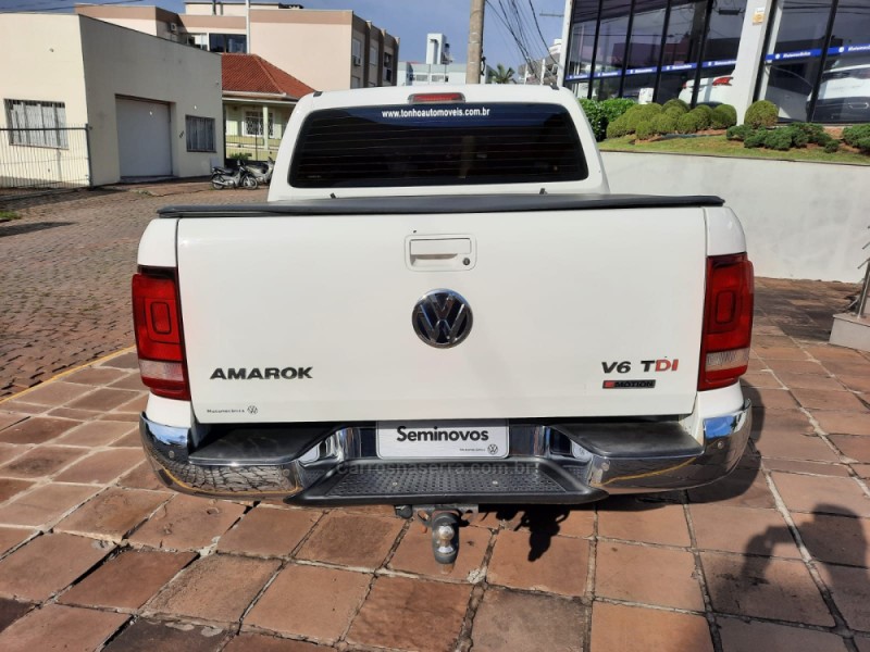 AMAROK 3.0 V6 TDI HIGHLINE CD DIESEL 4MOTION AUTOMÁTICO - 2018 - LAJEADO