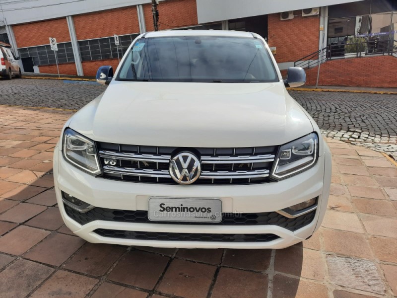 AMAROK 3.0 V6 TDI HIGHLINE CD DIESEL 4MOTION AUTOMÁTICO - 2018 - LAJEADO