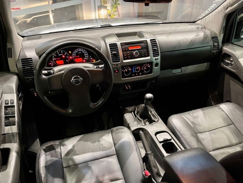 FRONTIER 2.5 SV ATTACK 4X4 CD TURBO ELETRONIC DIESEL 4P MANUAL - 2014 - ESTâNCIA VELHA