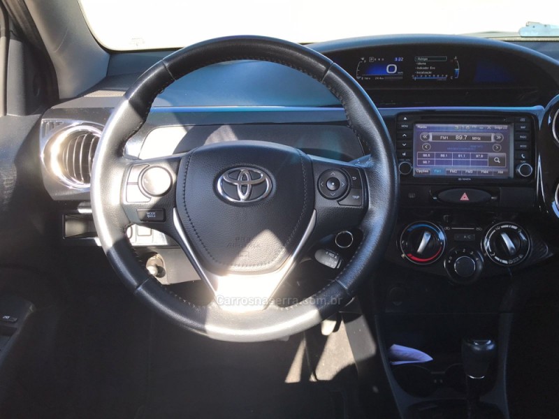 ETIOS 1.5 PLATINUM SEDAN 16V FLEX 4P AUTOMÁTICO - 2018 - CANELA