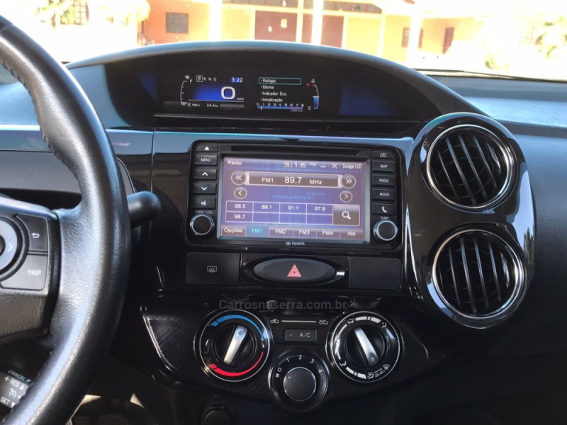 ETIOS 1.5 PLATINUM SEDAN 16V FLEX 4P AUTOMÁTICO - 2018 - CANELA