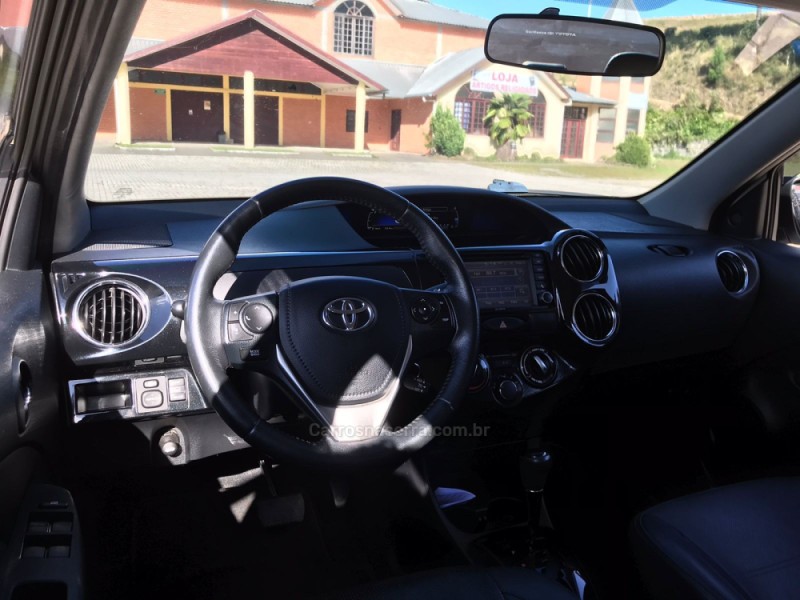 ETIOS 1.5 PLATINUM SEDAN 16V FLEX 4P AUTOMÁTICO - 2018 - CANELA