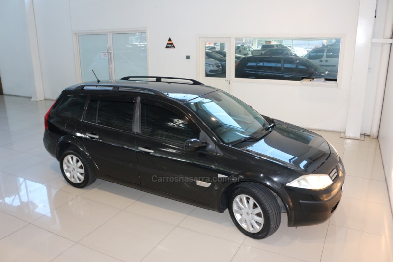 MÉGANE 1.6 DYNAMIQUE GRAND TOUR 16V FLEX 4P MANUAL - 2012 - TAQUARA