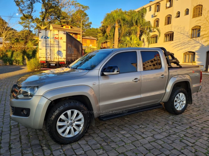 AMAROK 2.0 HIGHLINE 4X4 CD 16V TURBO INTERCOOLER DIESEL 4P AUTOMÁTICO