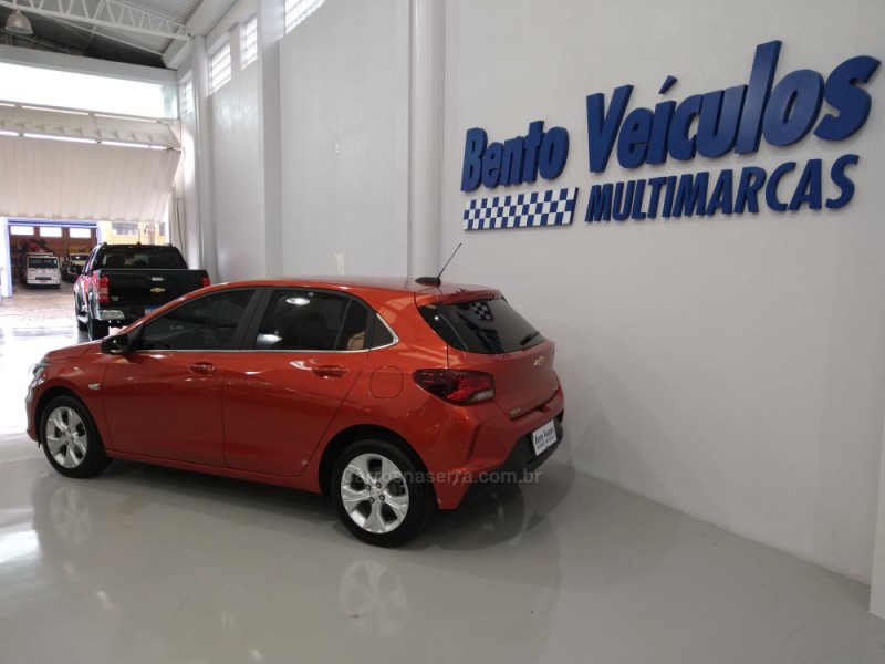 ONIX  1.0	PREMIER PLUS 12V TURBO FLEX 4P AUTOMÁTICO - 2020 - BENTO GONçALVES