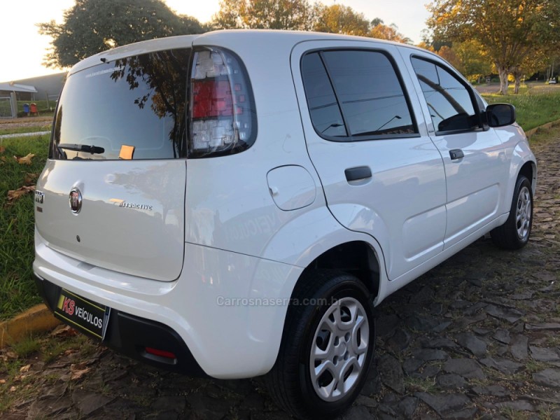 UNO 1.0 EVO ATTRACTIVE 8V FLEX 4P MANUAL - 2016 - DOIS IRMãOS