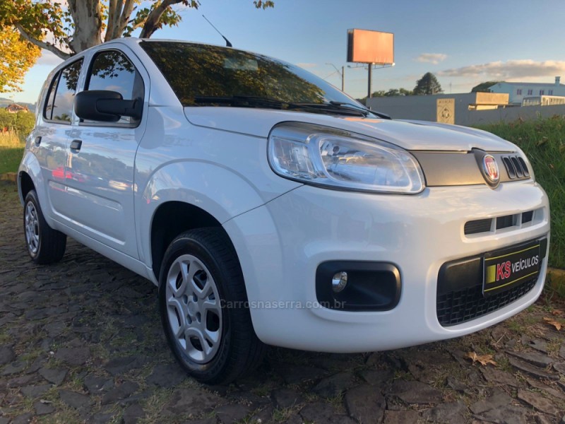 UNO 1.0 EVO ATTRACTIVE 8V FLEX 4P MANUAL - 2016 - DOIS IRMãOS