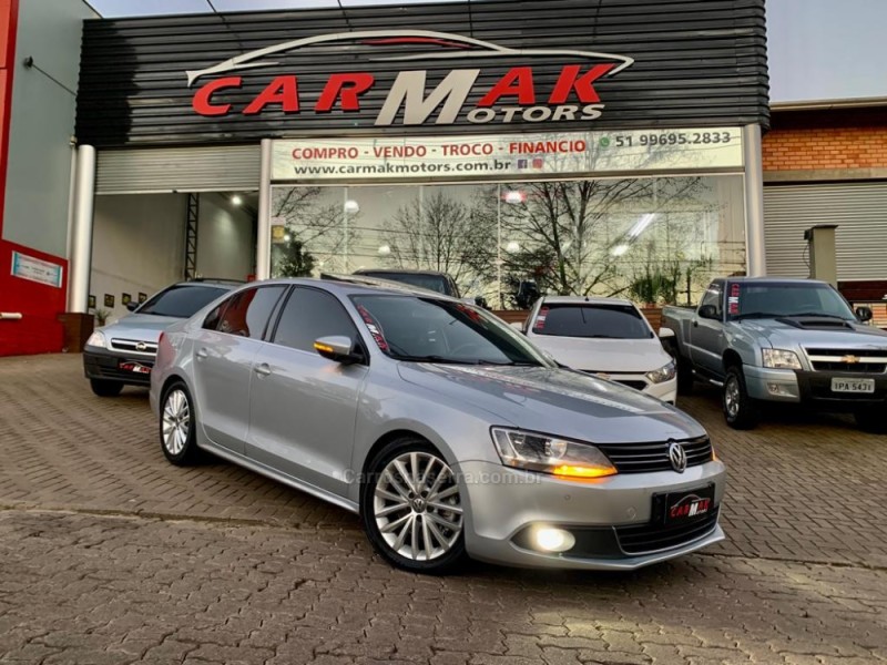 JETTA 2.0 TSI HIGHLINE 200CV GASOLINA 4P TIPTRONIC