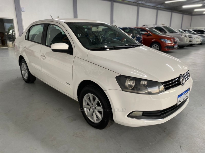 VOYAGE 1.6 MI CITY 8V FLEX 4P MANUAL - 2013 - BOM PRINCíPIO