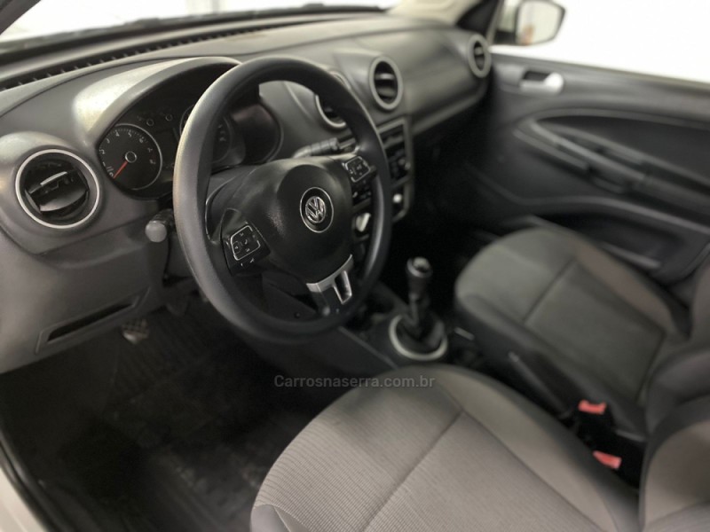 VOYAGE 1.6 MI CITY 8V FLEX 4P MANUAL - 2013 - BOM PRINCíPIO
