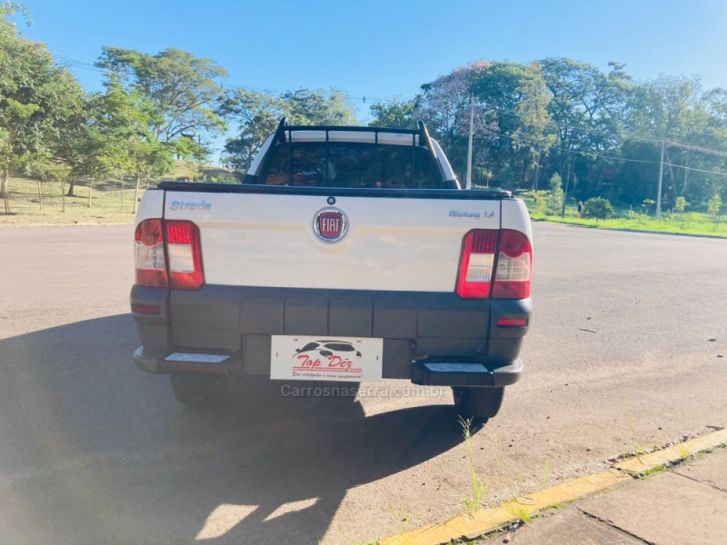 STRADA 1.4 MPI WORKING CS 8V FLEX 2P MANUAL - 2013 - SãO SEBASTIãO DO CAí