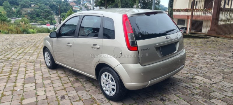 FIESTA 1.0 SE 8V FLEX 4P MANUAL - 2014 - CAXIAS DO SUL