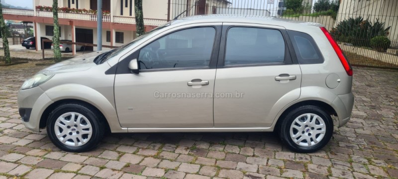 FIESTA 1.0 SE 8V FLEX 4P MANUAL - 2014 - CAXIAS DO SUL