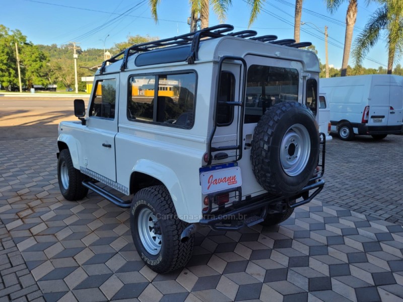 DEFENDER 2.5 90 SW TETO RIGIDO 4X4 TURBO INTERCOOLER DIESEL 2P MANUAL - 1998 - BOM PRINCíPIO