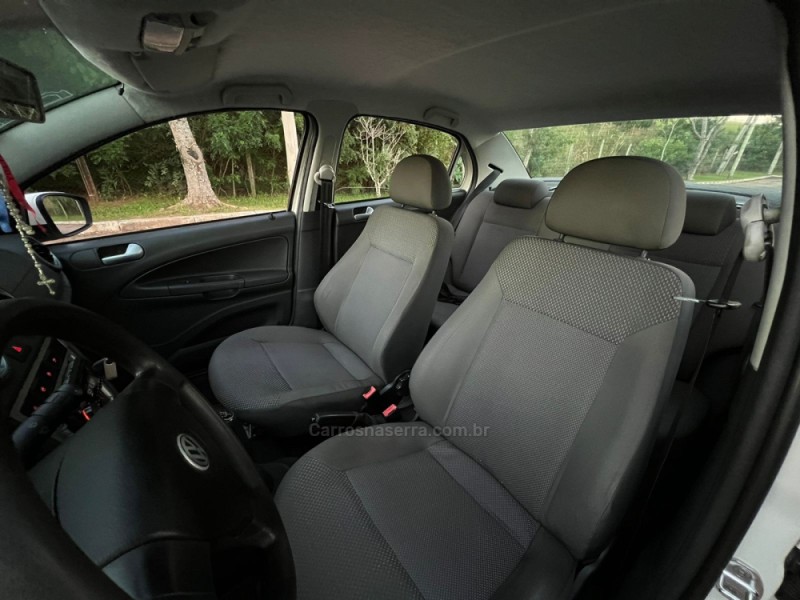VOYAGE 1.0 MI TRENDLINE 8V FLEX 4P MANUAL - 2012 - CAMPO BOM
