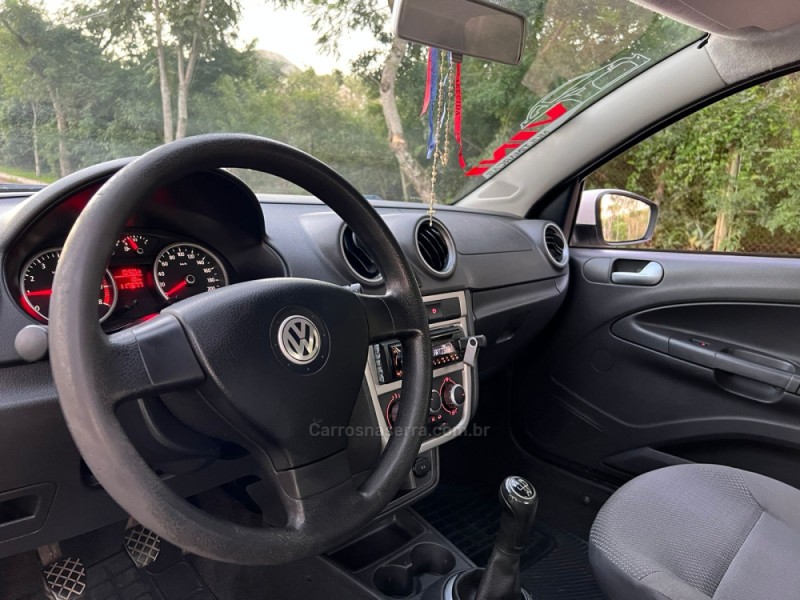 VOYAGE 1.0 MI TRENDLINE 8V FLEX 4P MANUAL - 2012 - CAMPO BOM