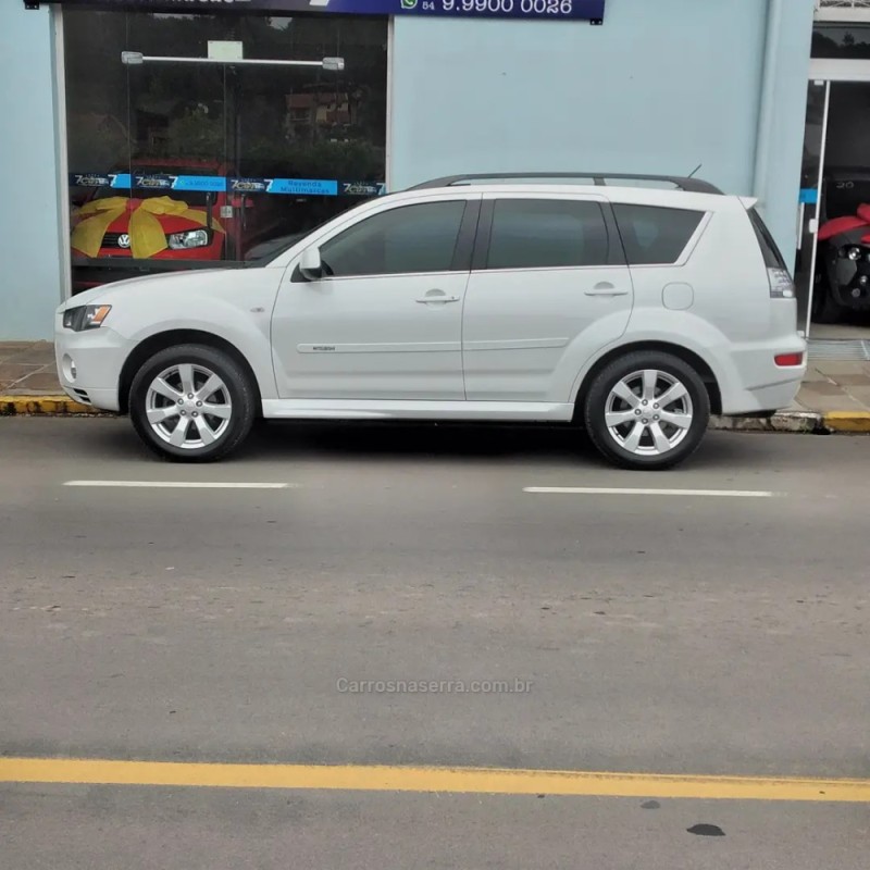 outlander 3.0 gt4 4x4 v6 24v gasolina 4p automatico 2013 antonio prado