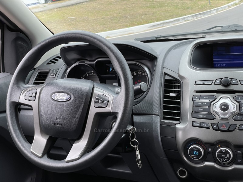 RANGER 2.5 LIMITED 4X2 CD 16V FLEX 4P MANUAL - 2013 - FARROUPILHA