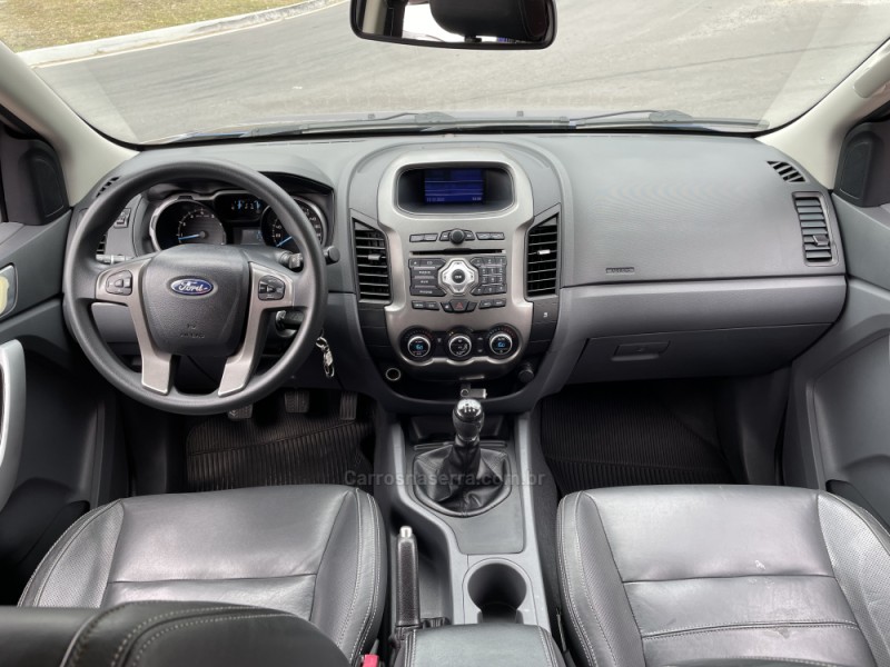 RANGER 2.5 LIMITED 4X2 CD 16V FLEX 4P MANUAL - 2013 - FARROUPILHA