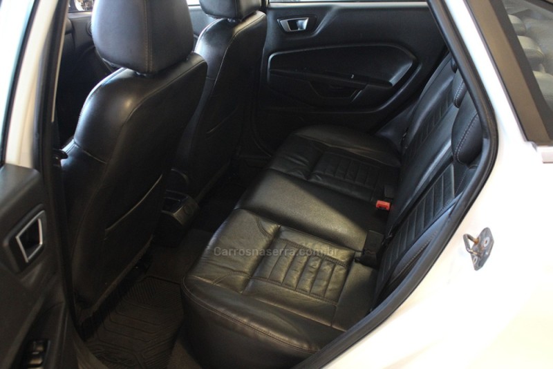 FIESTA 1.6 TITANIUM PLUS SEDAN 16V FLEX 4P AUTOMÁTICO - 2015 - BENTO GONçALVES
