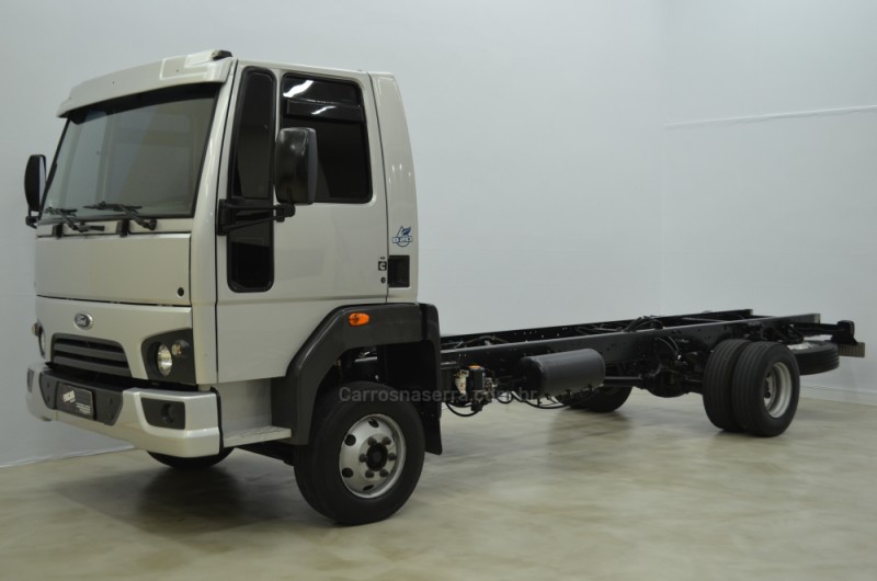 cargo 1119 turbo 2015 caxias do sul