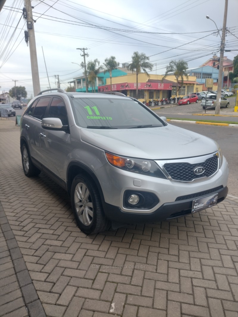 SORENTO 3.5 S.558 V6 4X2 24V GASOLINA 4P AUTOMÁTICO - 2011 - PAROBé