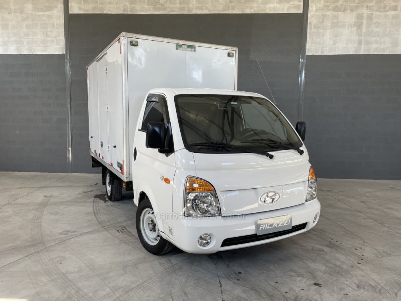 HR 2.5 LONGO BAÚ 4X2 16V 130CV TURBO INTERCOOLER DIESEL 2P MANUAL
