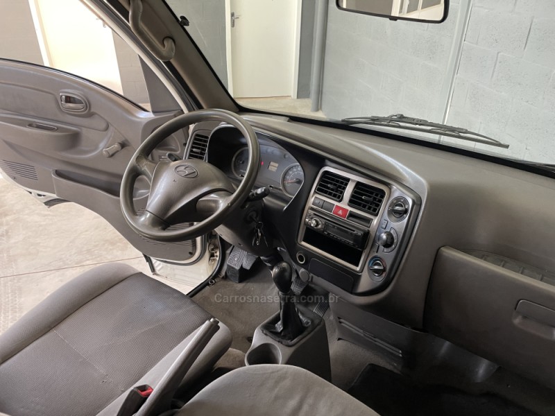 HR 2.5 LONGO BAÚ 4X2 16V 130CV TURBO INTERCOOLER DIESEL 2P MANUAL - 2011 - ESTâNCIA VELHA