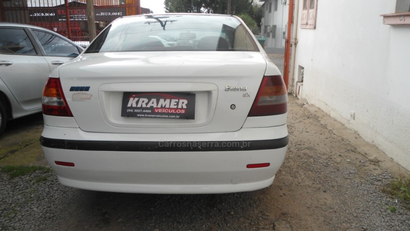 SIENA 1.8 MPI ELX 8V GASOLINA 4P MANUAL - 2004 - CAXIAS DO SUL