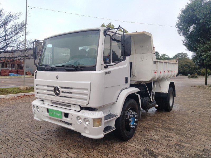 1720  2001 morro reuter