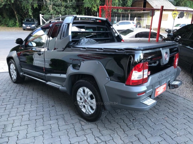 STRADA 1.8 MPI ADVENTURE CE 8V FLEX 2P MANUAL - 2009 - TRêS COROAS