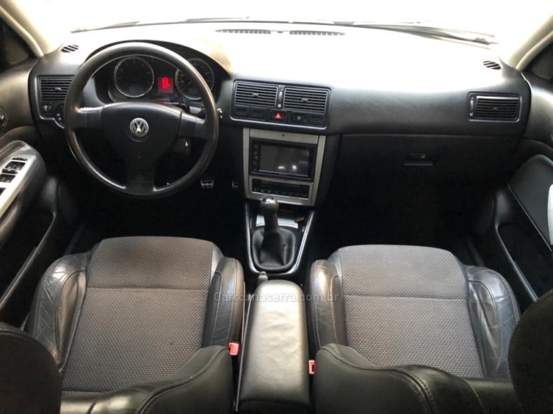 GOLF 1.6 MI SPORTLINE 8V FLEX 4P MANUAL - 2010 - TRêS COROAS
