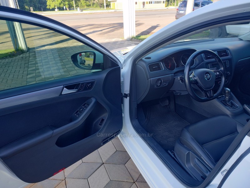 JETTA 1.4 16V TSI COMFORTLINE GASOLINA 4P TIPTRONIC - 2017 - BOM PRINCíPIO