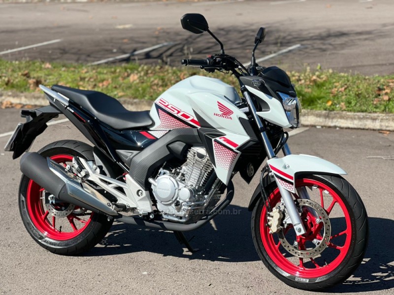 CB 250F TWISTER CBS - 2022 - BENTO GONçALVES