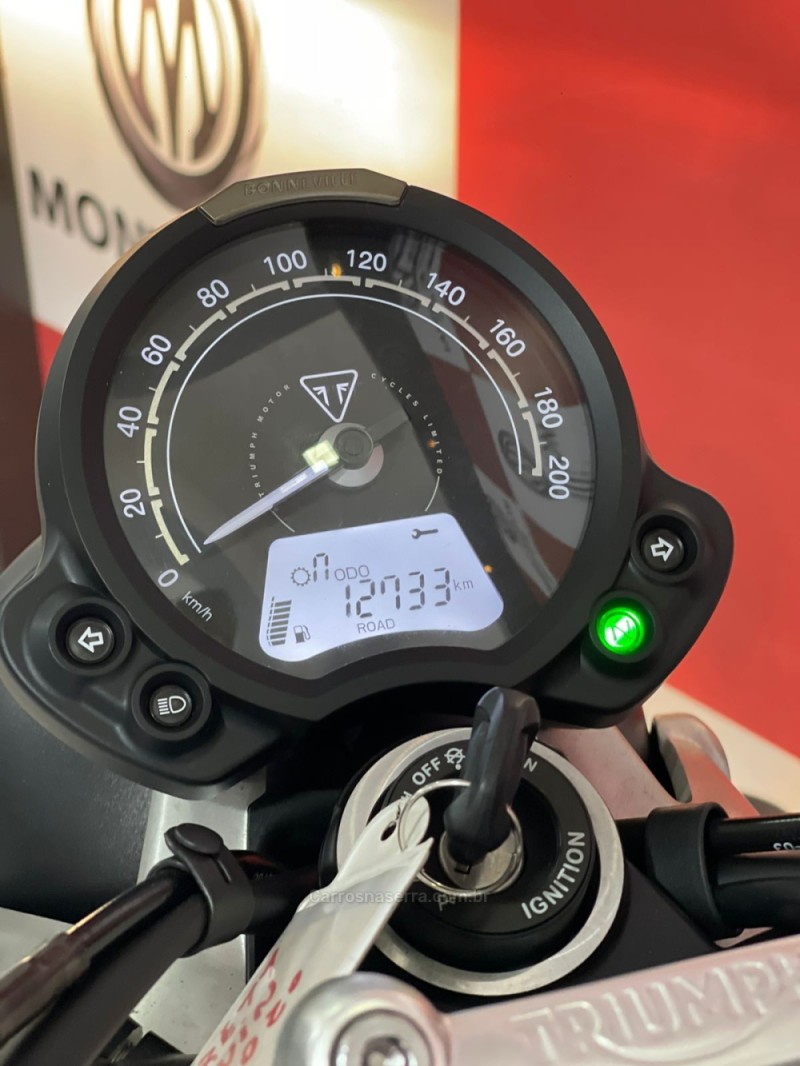STREET TWIN  - 2020 - NOVO HAMBURGO