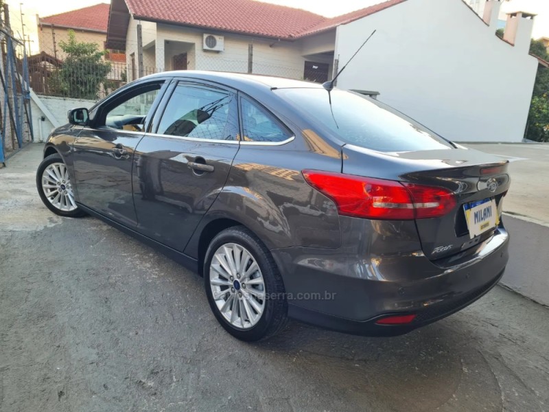 FOCUS 2.0 TITANIUM FASTBACK 16V FLEX 4P AUTOMÁTICO - 2016 - BENTO GONçALVES