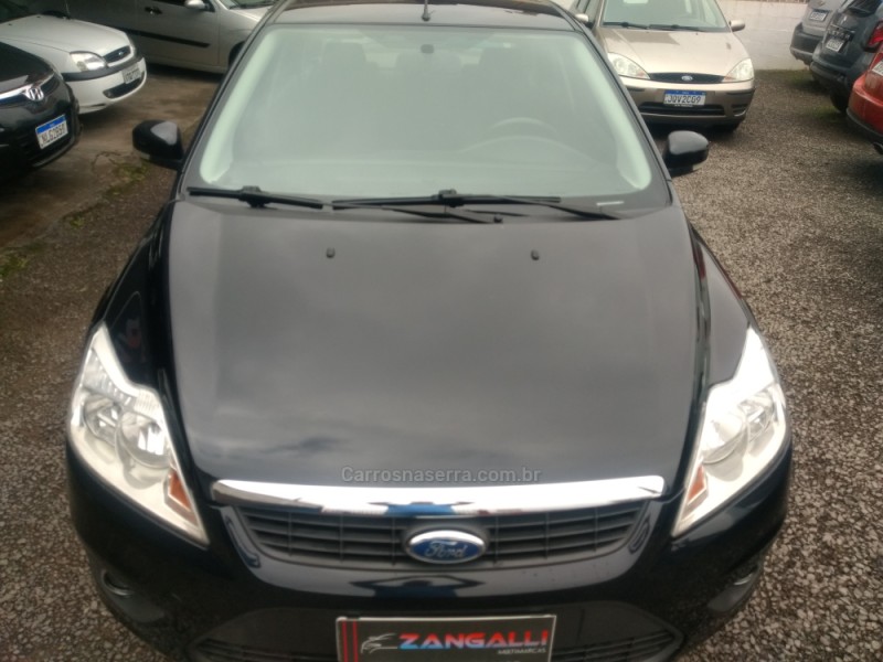 FOCUS 2.0 GLX 16V FLEX 4P MANUAL - 2011 - FARROUPILHA