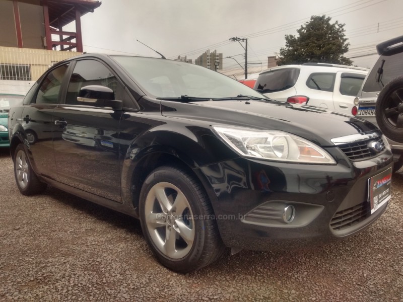 FOCUS 2.0 GLX 16V FLEX 4P MANUAL - 2011 - FARROUPILHA