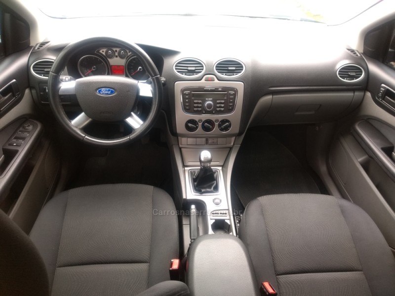 FOCUS 2.0 GLX 16V FLEX 4P MANUAL - 2011 - FARROUPILHA